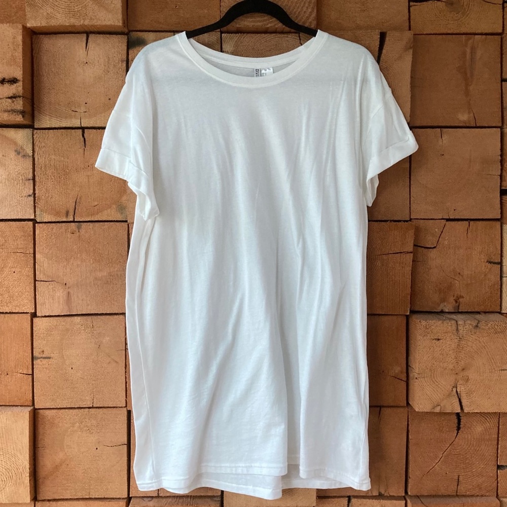 Basic white t-shirt dress